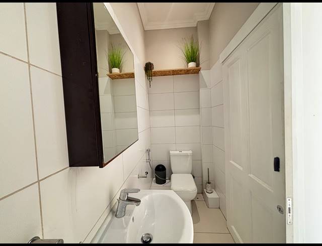 1 BEDROOM APARTMENT TO LET IN POINT WATERFRONT